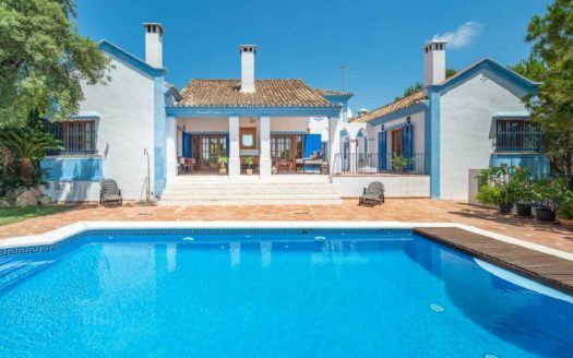 Villa de 4 dormitorios en Benahavis