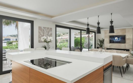 Villa de 6 dormitorios en Nueva Andalucia