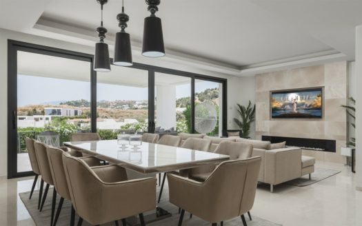 Villa de 6 dormitorios en Nueva Andalucia