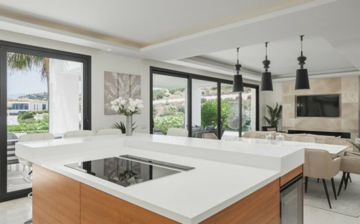 Villa de 6 dormitorios en Nueva Andalucia