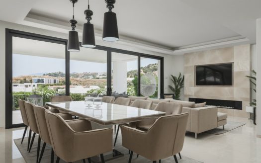 Villa de 6 dormitorios en Nueva Andalucia