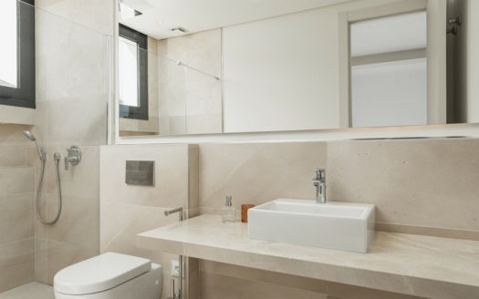 Villa de 6 dormitorios en Nueva Andalucia