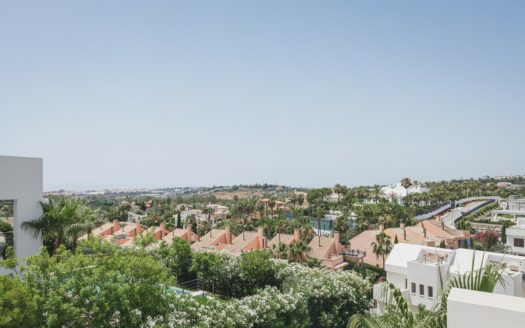 Villa de 6 dormitorios en Nueva Andalucia