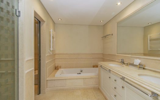 3 bedrooms Apartment in Nueva Milla de Oro