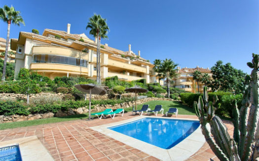 Apartamento de 2 dormitorios en Elviria Hills
