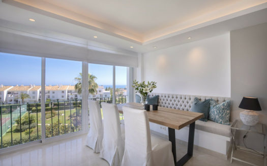 Apartamento de 3 dormitorios en Nueva Andalucia