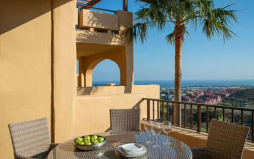 2 bedrooms Apartment in Benahavis