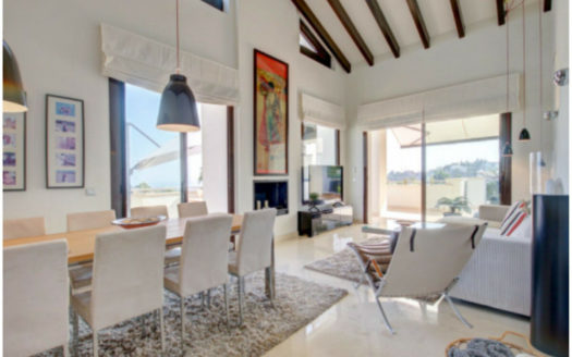 3 bedrooms Apartment in Benahavis