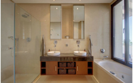 3 bedrooms Apartment in Benahavis