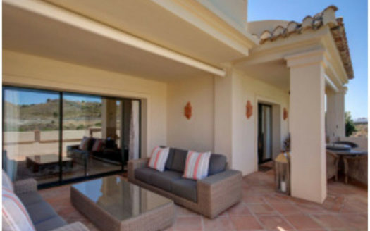 2 bedrooms Apartment in Benahavis