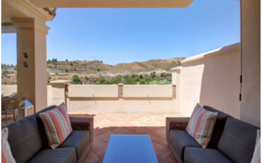 2 bedrooms Apartment in Benahavis