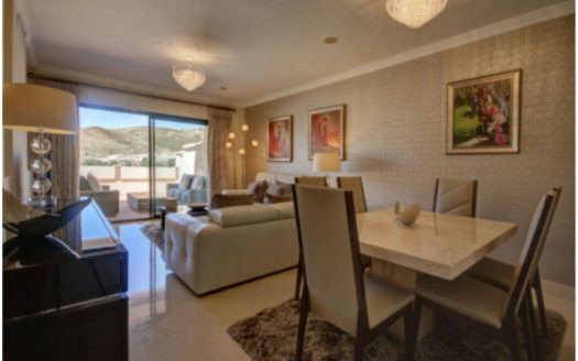 2 bedrooms Apartment in Benahavis