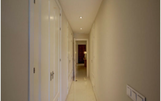 2 bedrooms Apartment in Benahavis