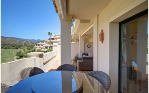 2 bedrooms Apartment in Benahavis