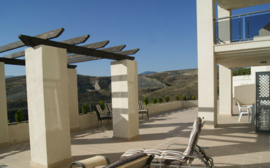 Apartamento de 3 dormitorios en  Benahavis