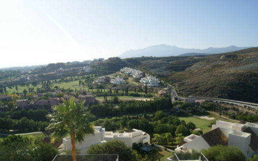 Apartamento de 3 dormitorios en  Benahavis