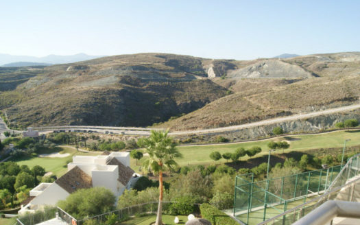 Apartamento de 3 dormitorios en  Benahavis