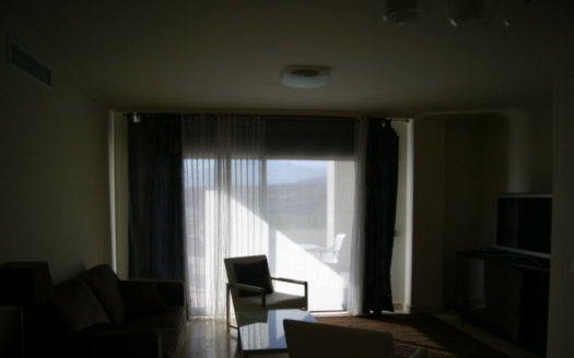 Apartamento de 3 dormitorios en  Benahavis