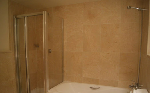 Apartamento de 3 dormitorios en  Benahavis