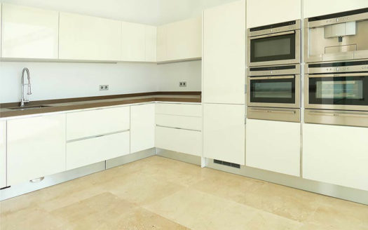 Villa de 5 dormitorios en  Benahavis