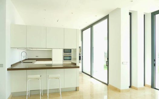 Villa de 5 dormitorios en  Benahavis