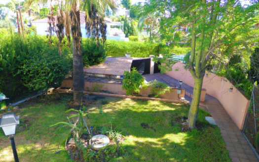 Villa de 6 dormitorios en Nueva Andalucia