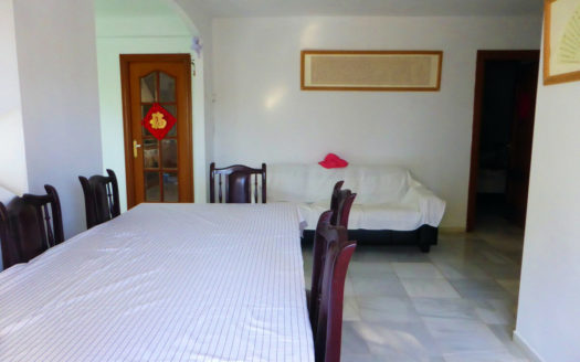 Villa de 6 dormitorios en Nueva Andalucia