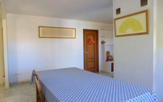 Villa de 6 dormitorios en Nueva Andalucia