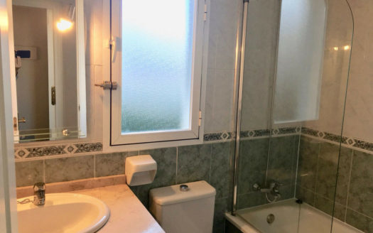 Apartamento de 2 dormitorios en Nueva Andalucia