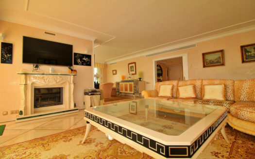 Ático de 4 dormitorios en Nueva Andalucia