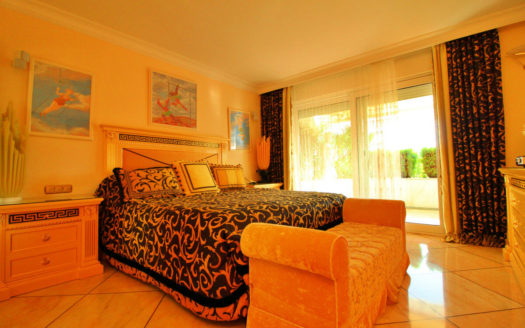 Ático de 4 dormitorios en Nueva Andalucia