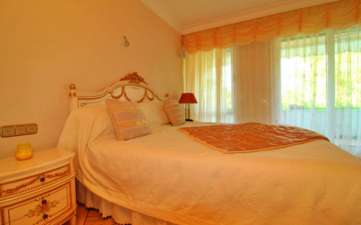 Ático de 4 dormitorios en Nueva Andalucia