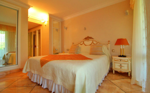 Ático de 4 dormitorios en Nueva Andalucia