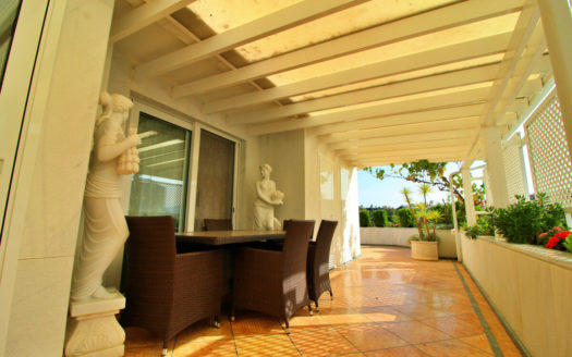 Ático de 4 dormitorios en Nueva Andalucia