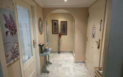 Apartamento de 2 dormitorios en Nueva Andalucia