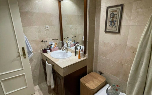 Apartamento de 2 dormitorios en Nueva Andalucia