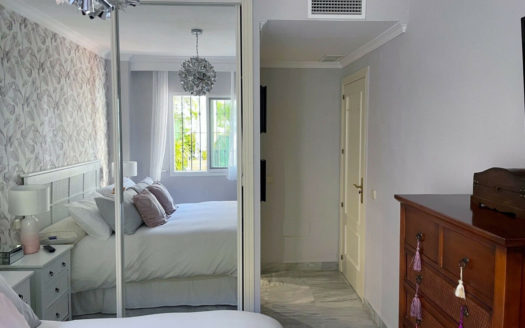 Apartamento de 2 dormitorios en Nueva Andalucia