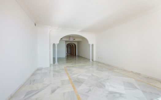 Apartamento de 2 dormitorios en Nueva Andalucia