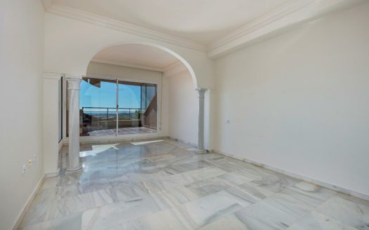 Apartamento de 2 dormitorios en Nueva Andalucia