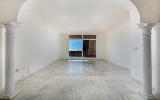 Apartamento de 2 dormitorios en Nueva Andalucia