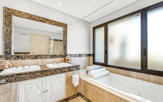 4 bedrooms Penthouse in Aloha Park