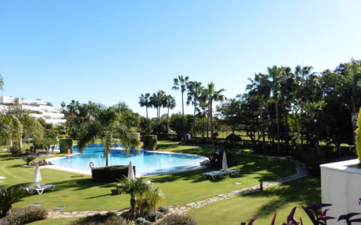 Apartamento de 4 dormitorios en Los Granados Golf