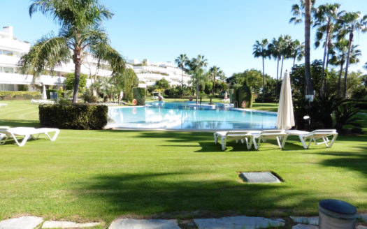 Apartamento de 4 dormitorios en Los Granados Golf