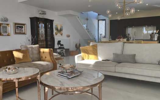 Villa de 5 dormitorios en Calahonda