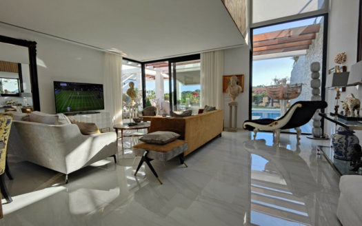 Villa de 5 dormitorios en Calahonda