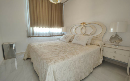 Villa de 5 dormitorios en Calahonda