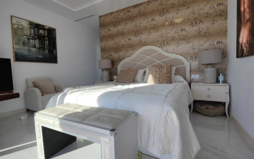 Villa de 5 dormitorios en Calahonda