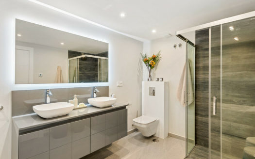Apartamento de 2 dormitorios en Nueva Andalucia