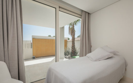 Villa de 4 dormitorios en Nueva Andalucia