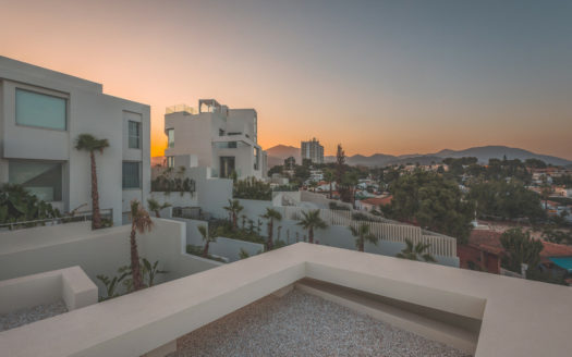 Villa de 4 dormitorios en Nueva Andalucia